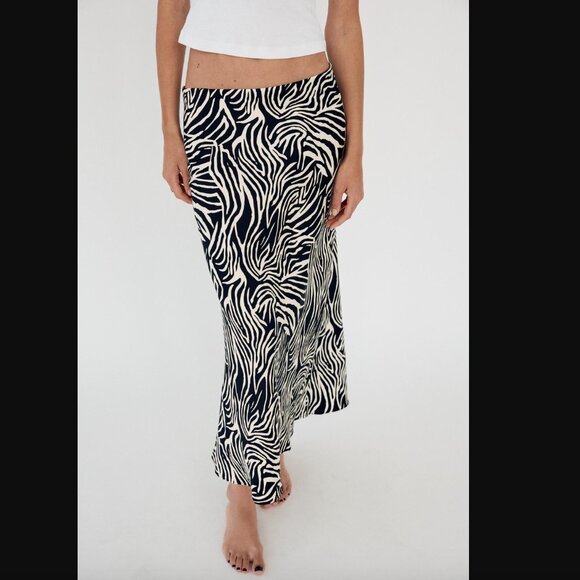 NWT ZARA SATIN EFFECT MIDI SKIRT ZEBRA